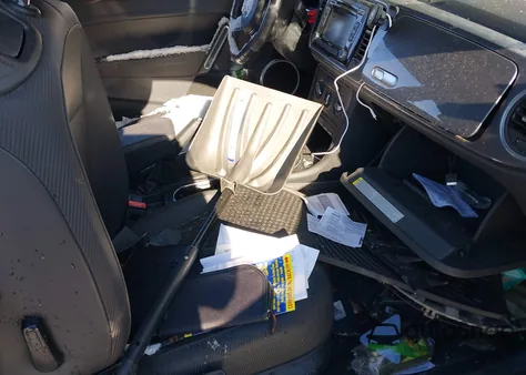 2014 Volkswagen Beetle из США, поврежденный, VIN 3VWJP7AT3EM606654